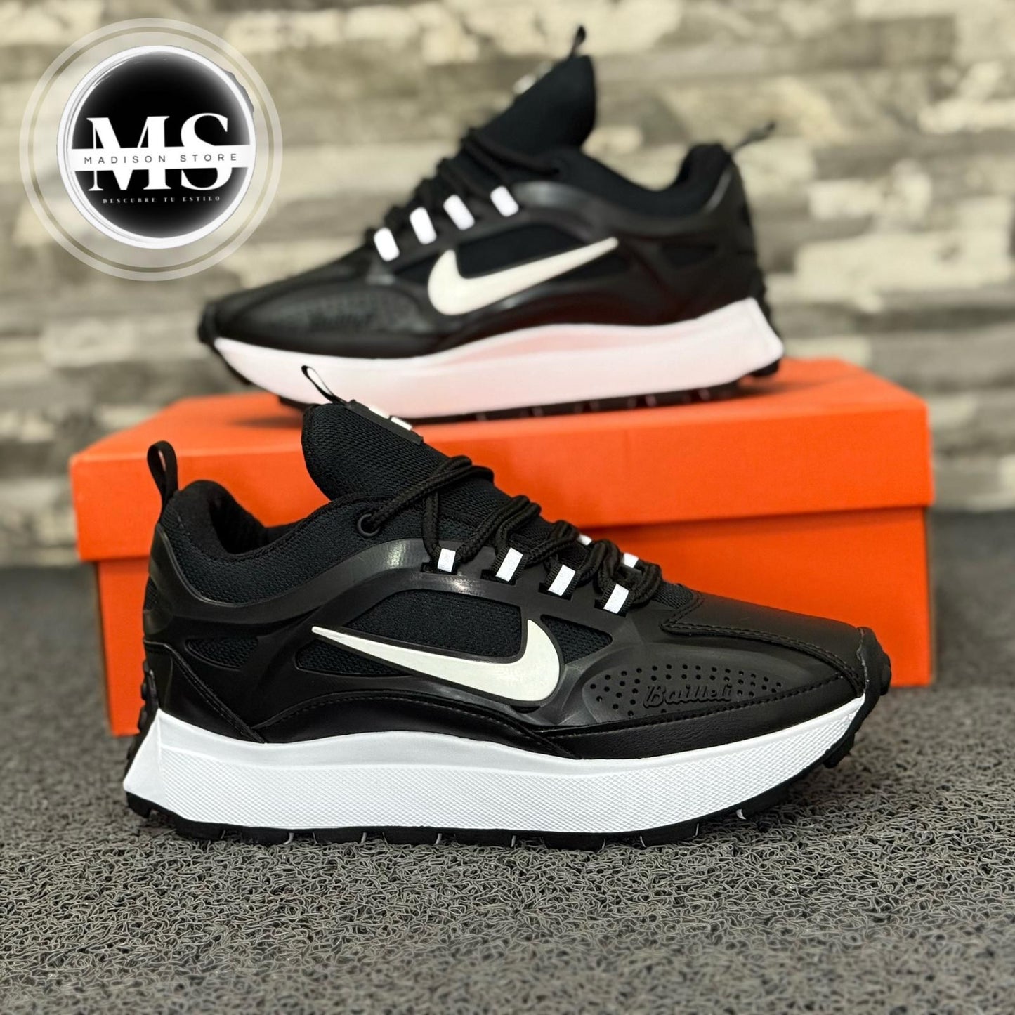 NIKE BAILLELY