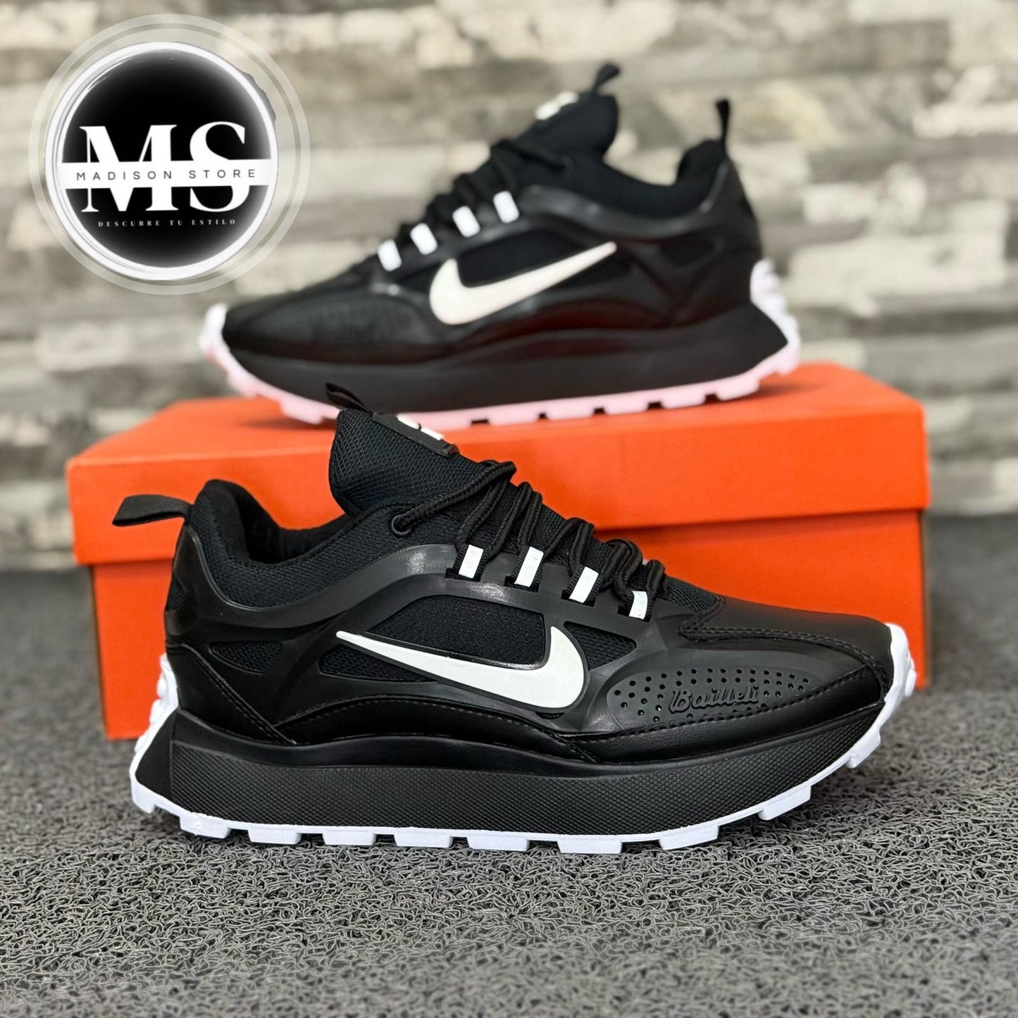 NIKE BAILLELY