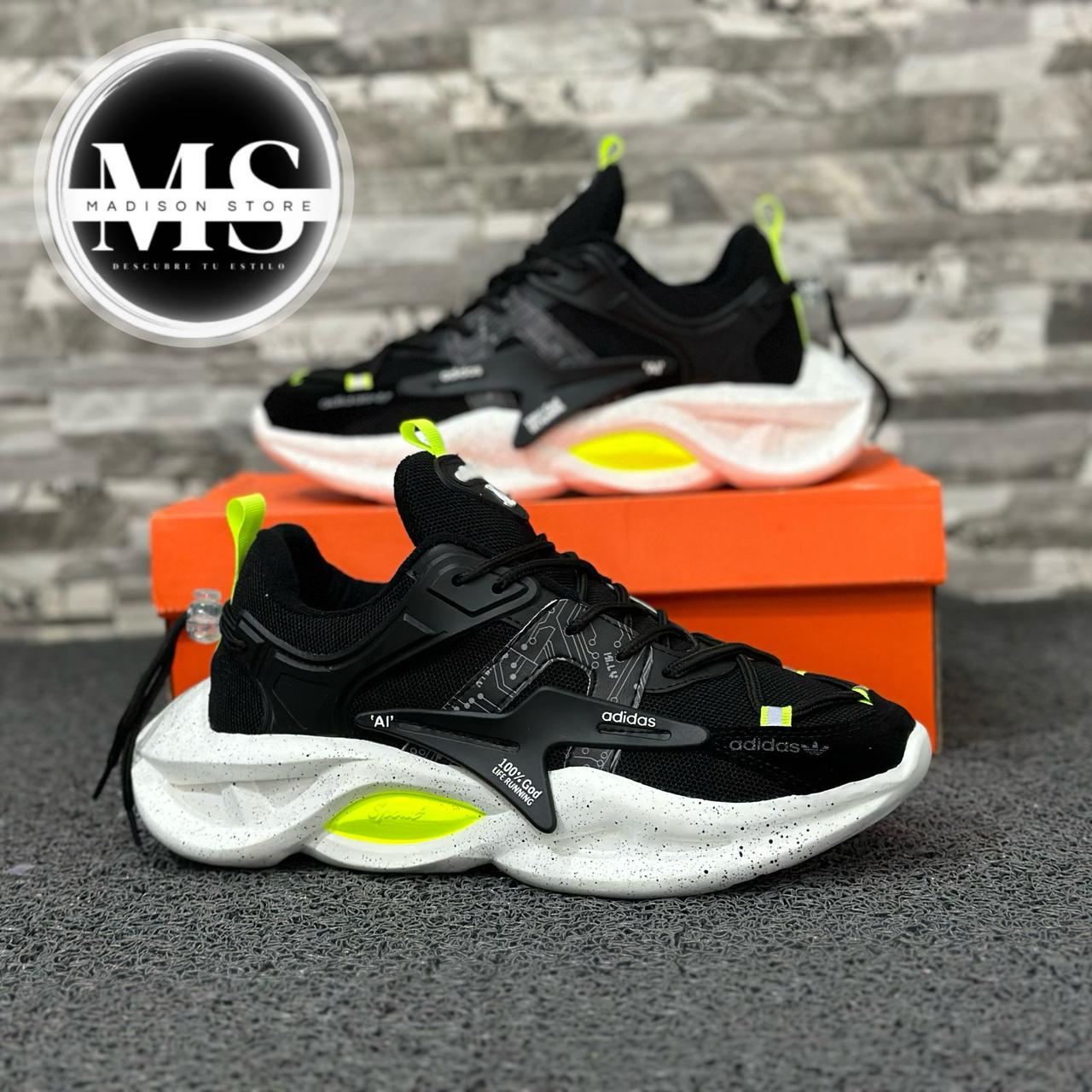 ADIDAS ASTRO