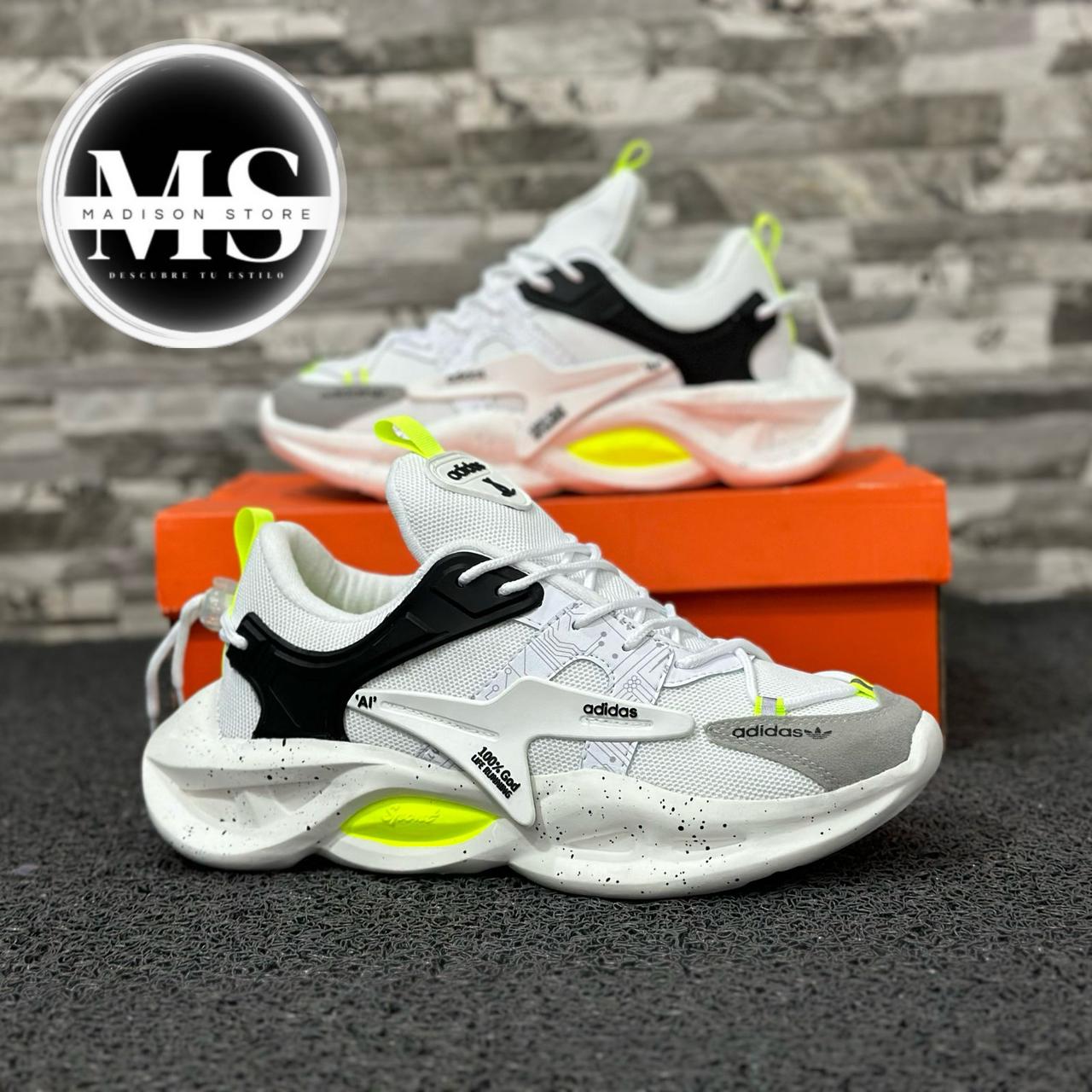 ADIDAS ASTRO