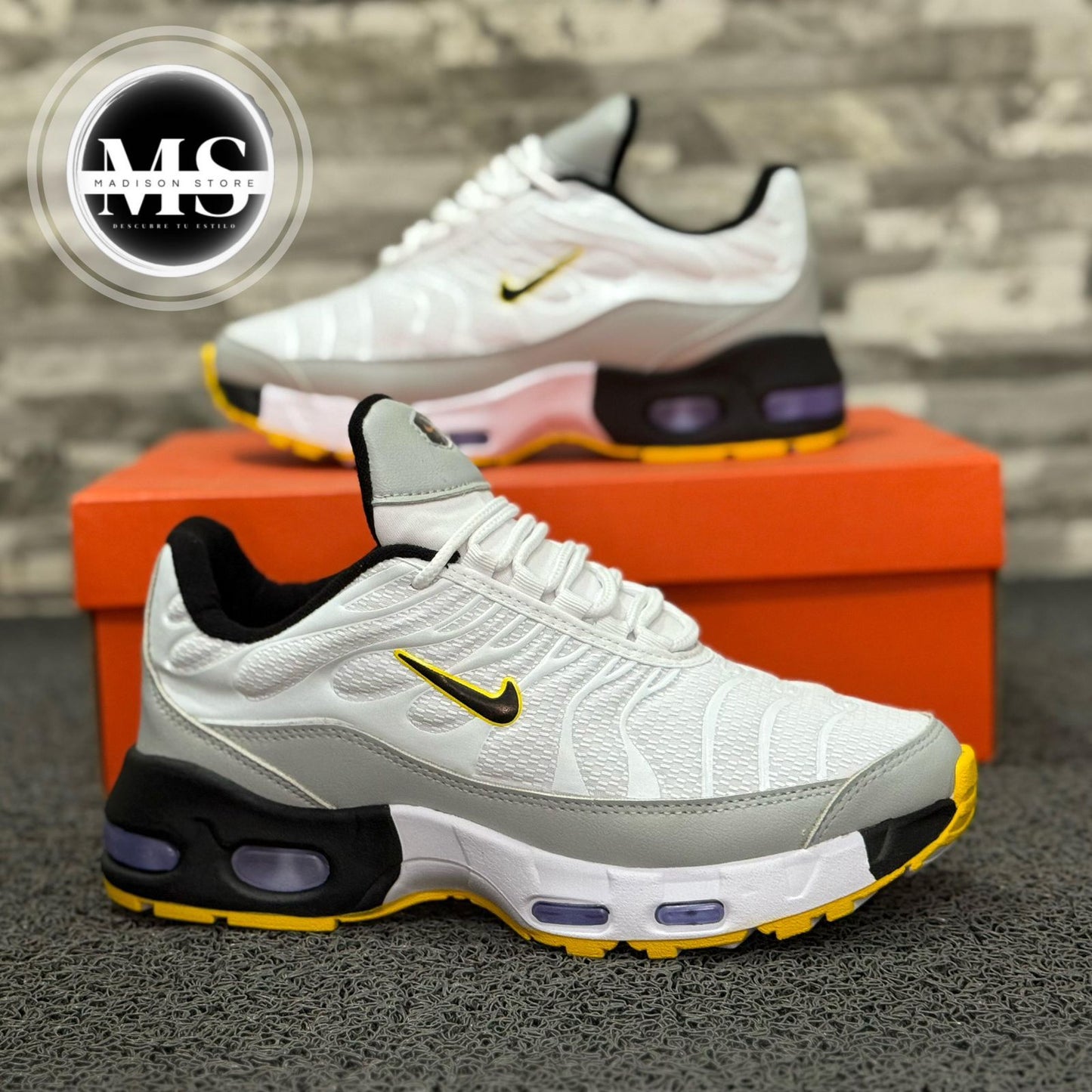 NIKE TN