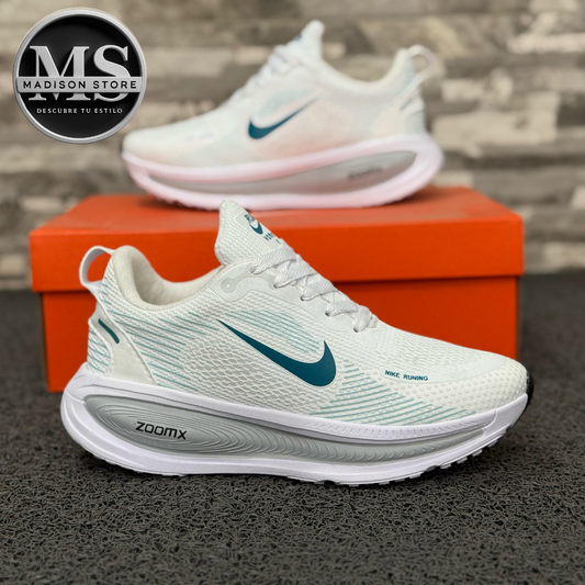 NIKE BOMERO
