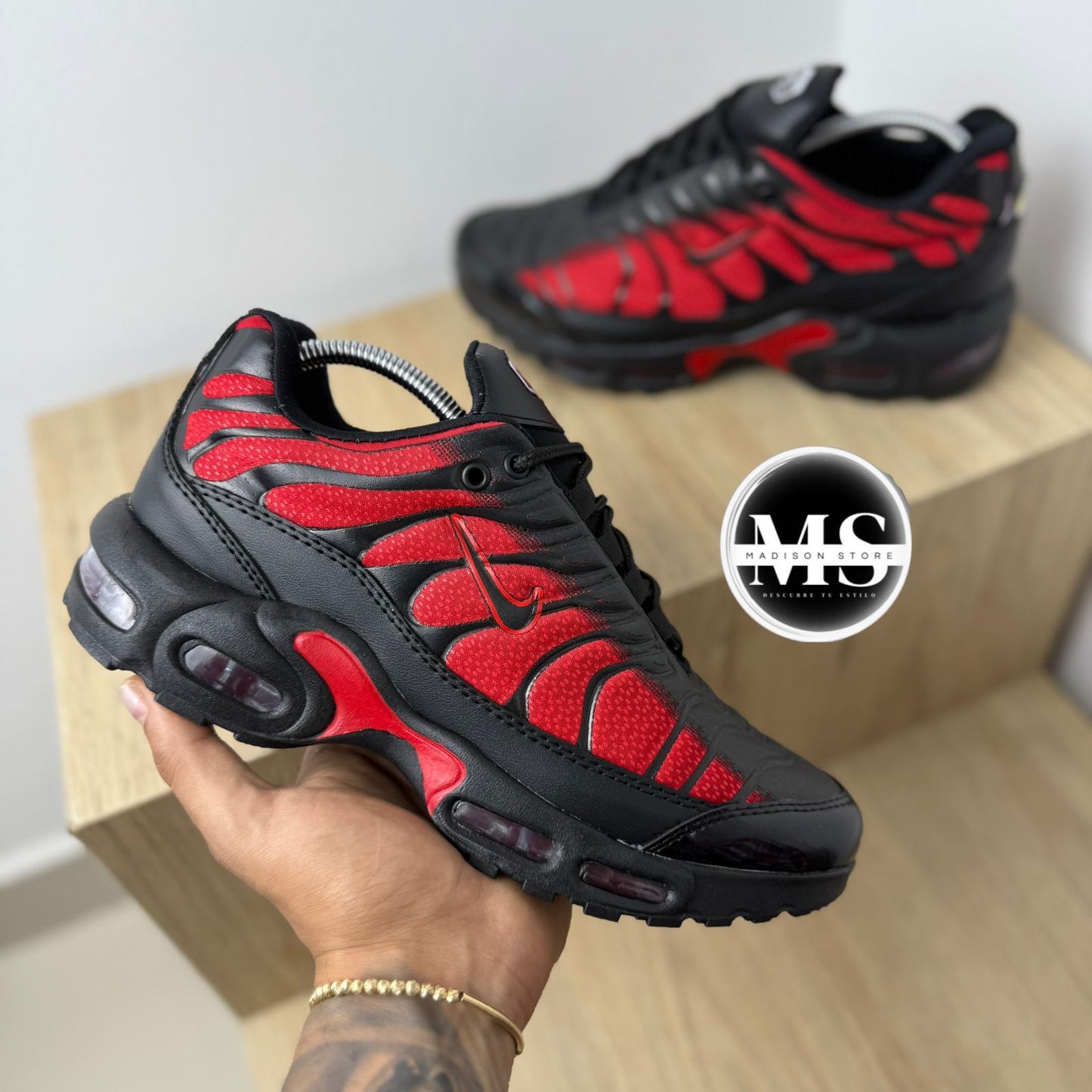 NIKE TN