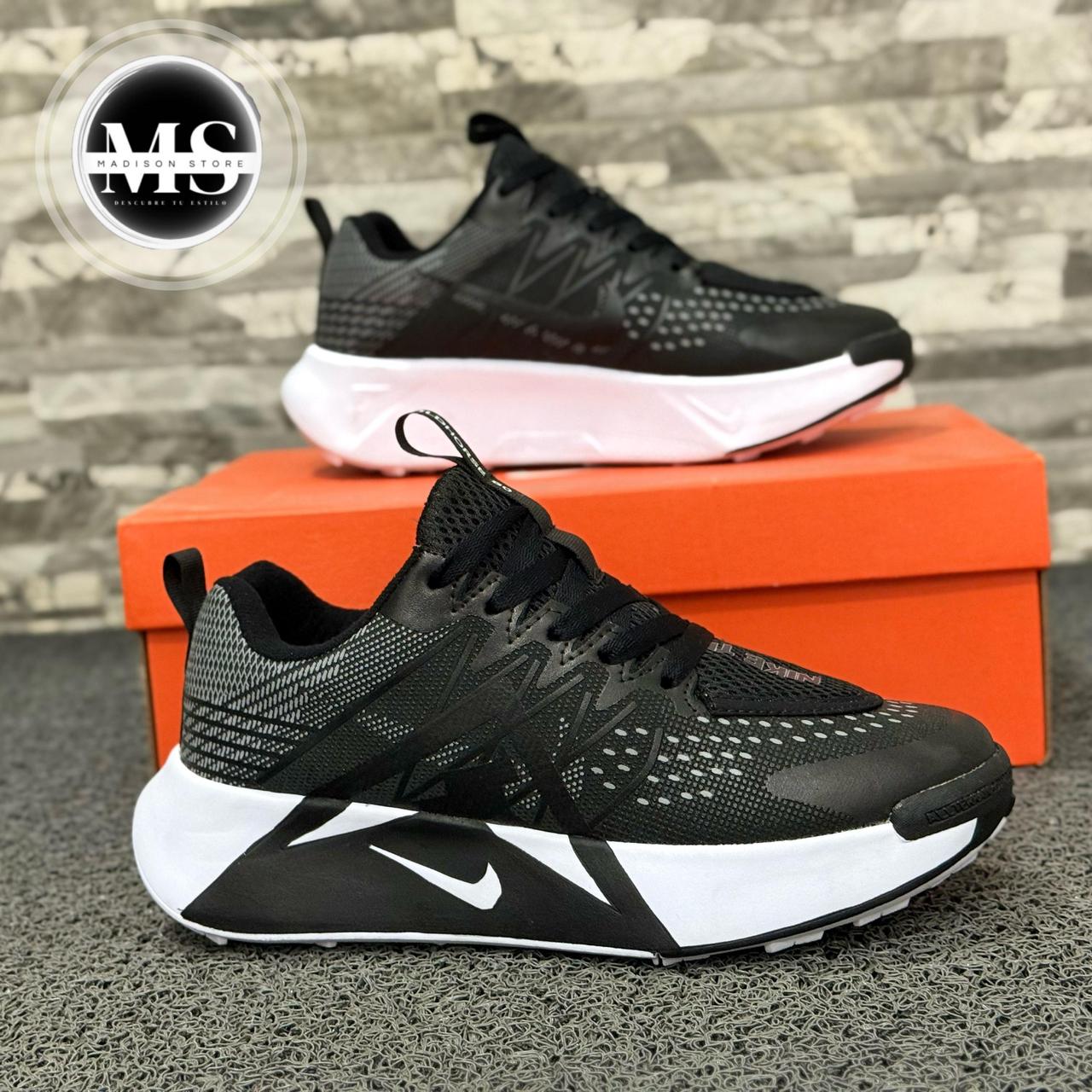 NIKE  WILDHORSE
