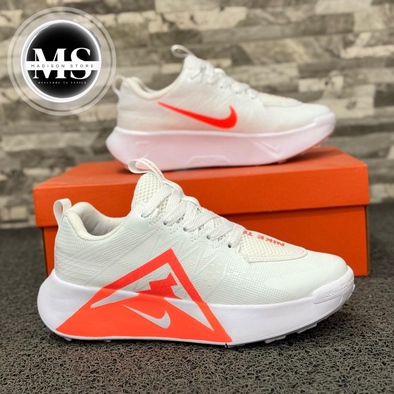 NIKE  WILDHORSE